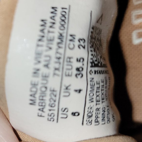 Chuck Taylor - Picture 3 of 5